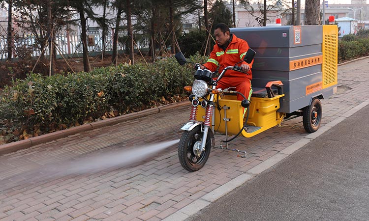 人行道花磚清洗 環(huán)衛(wèi)高壓沖洗車