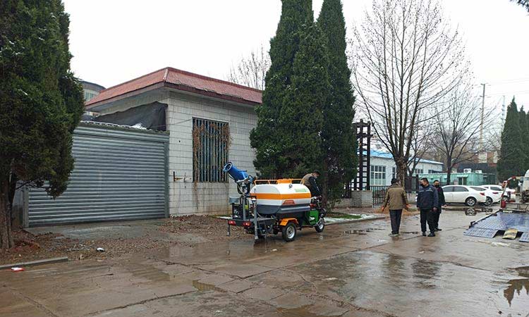 小型三輪灑水車功能測試中 電動三輪灑水車