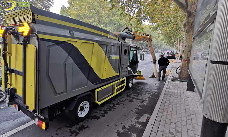 大型落葉收集車(chē)