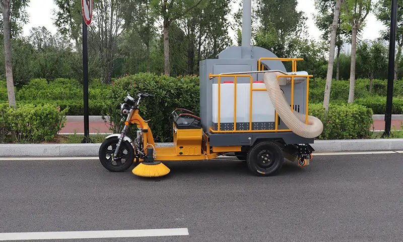 純電動三輪樹葉收集車,景區園林物業狹窄區域落葉收集轉運專用車!