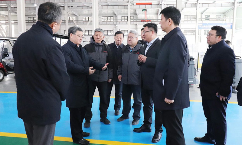 熱烈歡迎濟南市長于海田蒞臨巨能智造產業園區調研復工及科技創新發展情況!深入山東百易新能源環衛車總裝車間參觀指導!