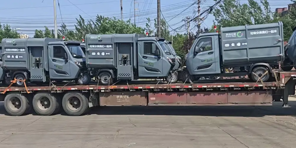 新能源側裝式垃圾清運車，側裝垃圾車，垃圾車，新能源垃圾車